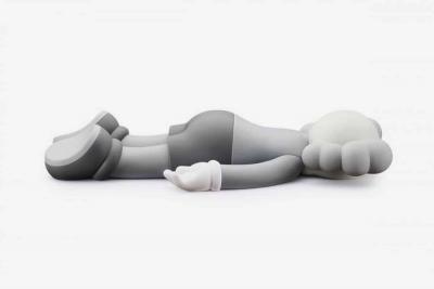 KAWS COMPANION - Figure Vinyl Gris 2