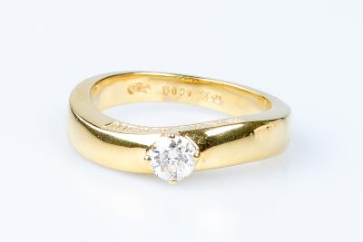 Bague BALMAIN solitaire en or jaune 18 carats 2