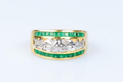 Bague diamants émeraudes en or jaune 18 carats 2