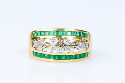 Bague diamants émeraudes en or jaune 18 carats 2