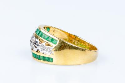 Bague diamants émeraudes en or jaune 18 carats 2
