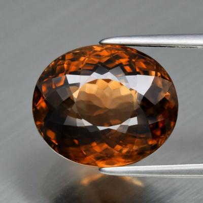 8,90 carats. Zircon Naturel Champagne Impérial 2