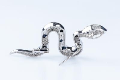 Broche serpent diamant saphir en or blanc 18 carats 2