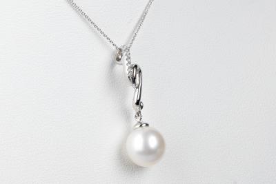 Collier et pendentif perle diamant en or blanc 2