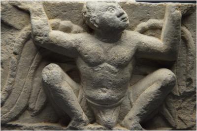 Pakistan - Région du Gandhara, IIème - IIIème siècle ap J. -C., Figure d’Atlante ailé 2