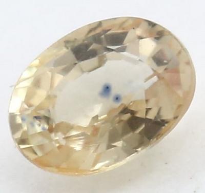 0,22 ct. Saphir jaune orangé 2