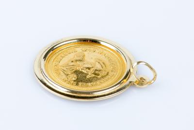 Pendentif médaille Napoléon Bonaparte en or jaune 18 carats 2