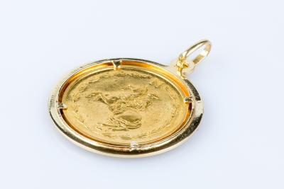 Pendentif médaille Napoléon Bonaparte en or jaune 18 carats 2