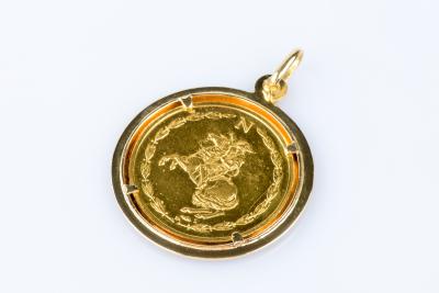 Pendentif médaille Napoléon Bonaparte en or jaune 18 carats 2