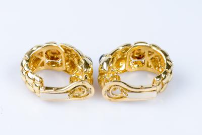 Boucles d’oreilles saphir diamant en or jaune 18 carats 2