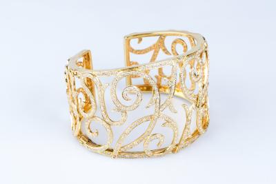Magnifique bracelet de haute joaillerie en or jaune 14 carats 2