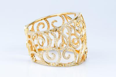 Magnifique bracelet de haute joaillerie en or jaune 14 carats 2