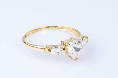 Bague coeur oxyde de zirconium en or jaune 18 carats 2