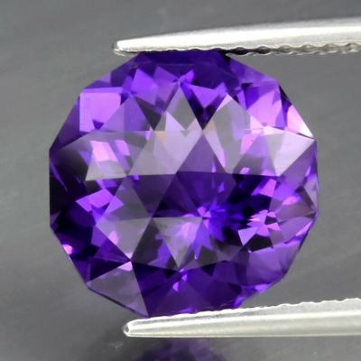 3,90 carats. Améthyste violette 2