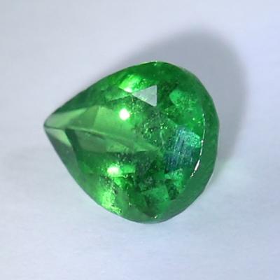 0,93 ct. Tsavorite non traitée (Grossularite - Grenat) 2