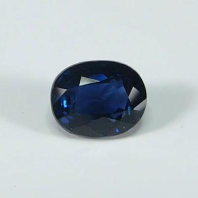 2,02 carats. Bleu saphire 2