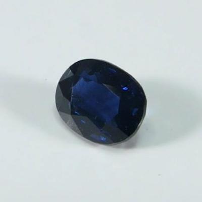 2,02 carats. Bleu saphire 2