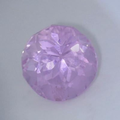 7,93 carats. Kunzite rose violacé 2