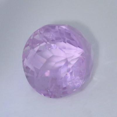 7,93 carats. Kunzite rose violacé 2
