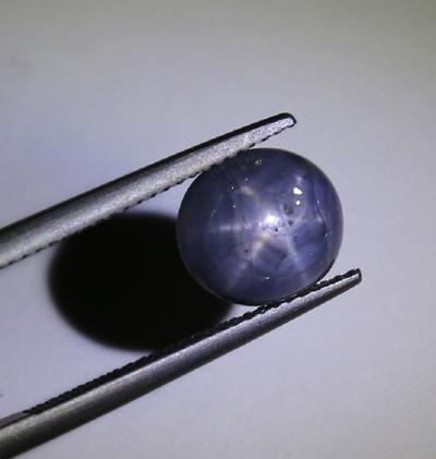 3,99 carats. Saphir étoilé naturel 2