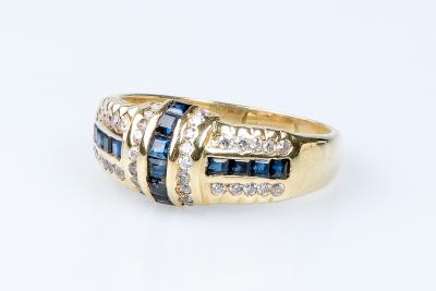 Bague saphir en or jaune 18 carats 2
