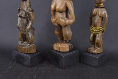 Togo, première moitié du XXe siècle - Trio de 3 statuettes jumelles africaines 