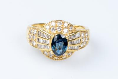 Bague diamant saphir en or jaune 18 carats 2