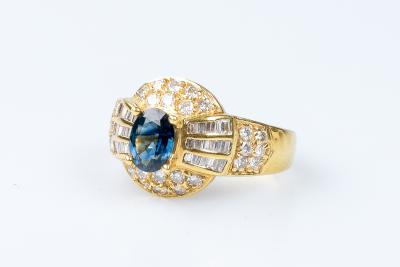 Bague diamant saphir en or jaune 18 carats 2