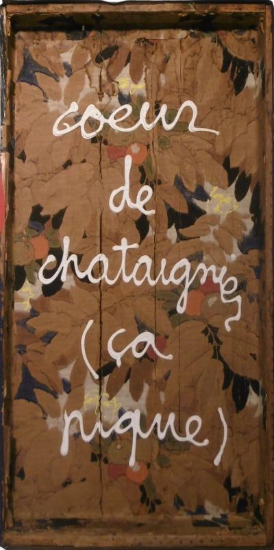 BEN - Cœur de châtaignier (it stings), 1978 - Acrylic in the inside lid of a travel trunk