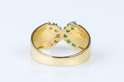 Bague émeraude oxydes en or jaune 18 carats 2