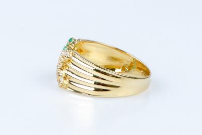 Bague émeraude oxydes en or jaune 18 carats 2