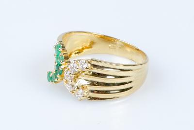 Bague émeraude oxydes en or jaune 18 carats 2
