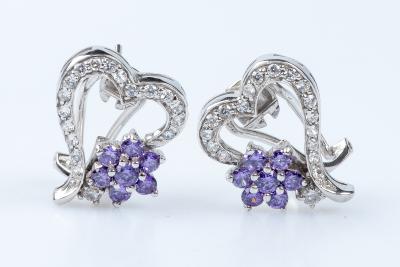 Boucles d’oreilles coeurs et fleurs en or blanc 18 carats 2