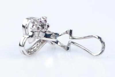 Boucles d’oreilles coeurs et fleurs en or blanc 18 carats 2