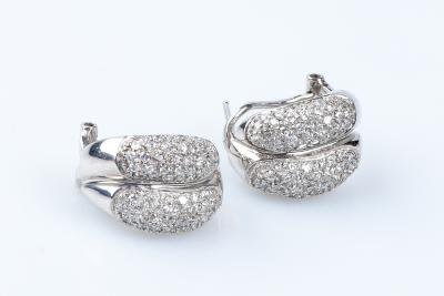 Boucles d’oreilles en or blanc 18 carats 2