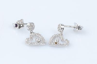Boucles d’oreilles coeurs en or blanc 18 carats 2