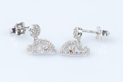 Boucles d’oreilles coeurs en or blanc 18 carats 2