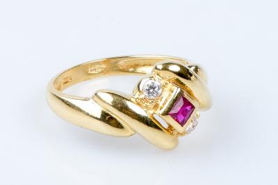 Bague en or jaune 18 carats 2