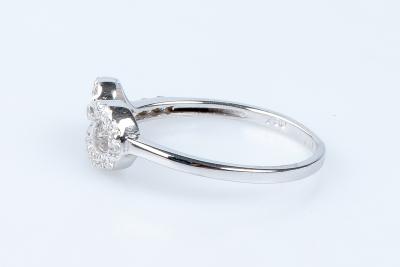 Bague en or blanc 18 carats 2