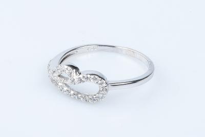 Bague en or blanc 18 carats 2