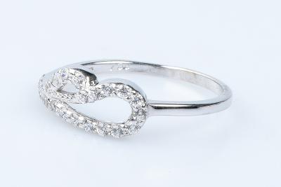 Bague en or blanc 18 carats 2