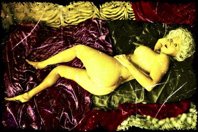 Gaudi .C MARIE ANTOINETTE POSE POUR UNE PEINTURE CELEBRE (2021) 2