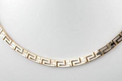 Collier semi-rigide en or jaune 18 carats 2