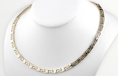 Collier semi-rigide en or jaune 18 carats 2