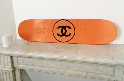 Rose - Skate Chanel - Technique mixte sur bois 2