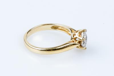 Bague fleur diamant en or jaune 18 carats 2
