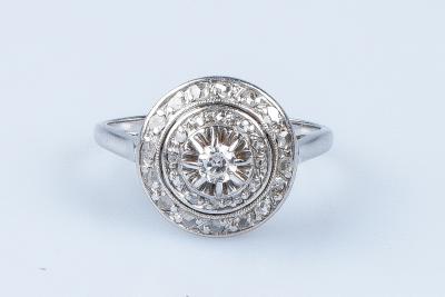 Bague diamant oxyde en or blanc 18 carats 2