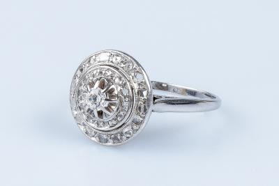 Bague diamant oxyde en or blanc 18 carats 2