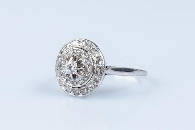 Bague diamant oxyde en or blanc 18 carats 2