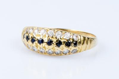 Bague saphirs en or jaune 18 carats 2